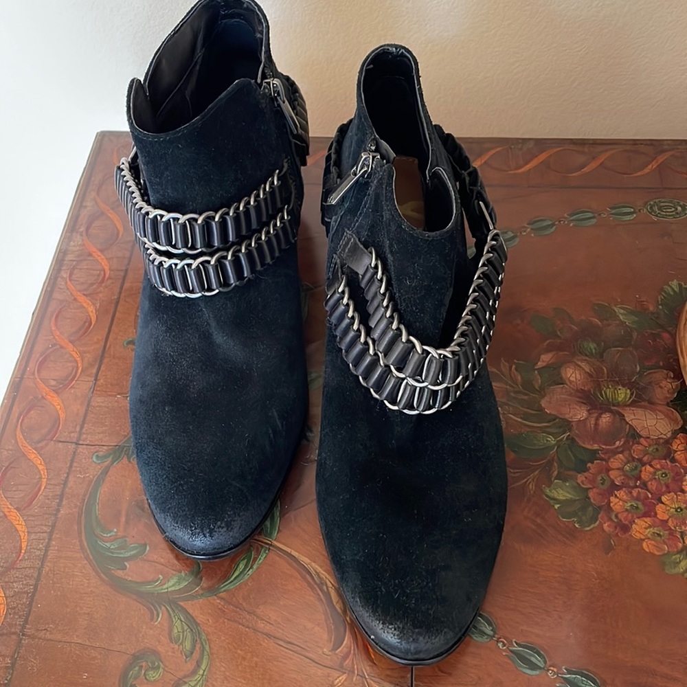 NWOT Edelman booties